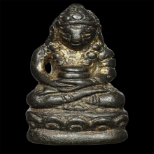 พระกริ่งเขมร หรือ (พระกริ่งตั๊กแตน) เนื้อสำริดกับดำ