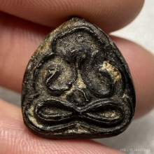 พระปิดตา เนื้อผงคลุกรักจุ่มรักเก่า