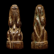 พระปิดตาไม้แกะ