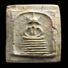 พระสมเด็จวัดเกศไชโย พิมพ์หกชั้น อกตลอด