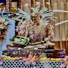 รูปเหมือนปั๊มหลวงพ่อพรหม วัดช่องแค รุ่นหูกาง ปี พ.ศ. 2508 