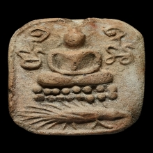 LUANG-POR-PARN , THIN PORCUPINE MOLD ( 2nd PIECE )