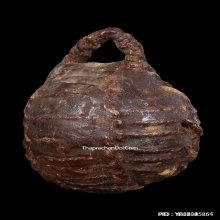 ลูกอมหลวงพ่อปลอด วัดในปากทะเล จ.เพชรบุรี