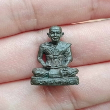 รูปหล่อสร้างบารมีปี 19 เนื้อนวะ หลวงพ่อคูณ