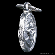 เหรียญเม็ดแตงหลวงปู่ทวด 08 บล็อควงเดือนหน้าหลัง พบเจอน้อย 