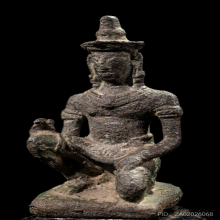 เทวรูปพระวิษณุนั่งสมัยลพบุรี