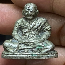 รูปหล่อโบราณหลวงปู่เผือก พิมพ์ใหญ่ วัดกิ่งแก้ว