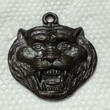 หน้าเสือรุ่นแรก หลวงพ่อเปิ่น วัดบางพระ ปี 2523