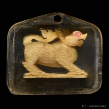 สิงห์สามขวัญตาแดงหลวงพ่อหอมวัดชากหมากตัวจี๊ดๆเลยครับ