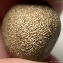 ลูกอมเนื้อผงธูปกรรมฐาน พ่อท่านคลิ้ง วัดถลุงทอง