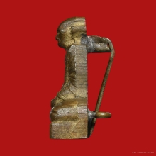 รูปเหมือนเข่ากว้าง หลังเข็มกลัด หลวงพ่อพรหม  วัดช่องแค 