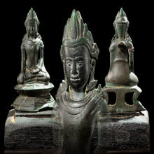 พระบูชาสมัยลพบุรีทรงเทริดขนนก