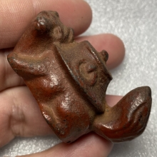 รูปหล่อโลหะสุนัข เครื่องรางทางล้านนา 