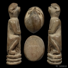 ลิง หลวงพ่อดิ่ง วัดบางวัว เนื้อไม้พุดซ้อน ( องค์ที่ 2 )