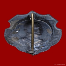 เหรียญโล่หลังเข็มกลัด สมเด็จพระพุทธโฆษาจารย์ (เจริญ) ปี 2487