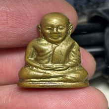 ปั๊มหลวงพ่อเงิน  ปี 15 วัดบางคลาน พิมพ์เลขแปด 