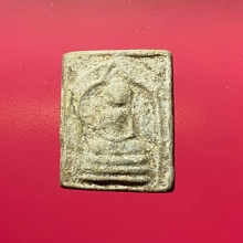 พระกรุวัดนก เนื้อผงน้ำมัน สร้างขึ้น ปีพ.ศ. 2453