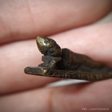 พระหล่อโบราณ พิมพ์ปางไสยาสน์ หลวงปู่ใจ วัดเสด็จ