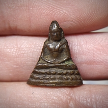 พระยอดธง รุ่น ๒ หลวงพ่อเฟื่อง วัดอมรญาสมาคม