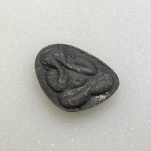 พระปิดตาหลังยัน หลวงปู่โต๊ะ พิมพ์เล็ก เนื้อผงใบลาน พ.ศ. 2521