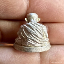 หลวงพ่อเกษม รูปหล่อเนื้อเงิน ก้นตอกโค๊ตดอกจัน