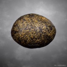 เม็ดประคำผงพรายกุมารหลวงปู่ทิม วัดละหารไร่