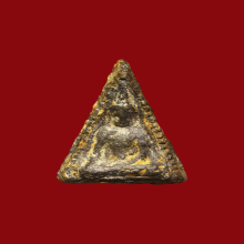 พระพิจิตรข้างเม็ดกรุเขาพนมเพลิง