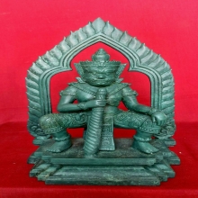 พระบูชาท้าวเวสสุวรรณ เนื้อสนิมเขียวโบราณ รุ่น 70 ปีพุทธสมาคม