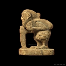 ชูชกไม้แกะ หลวงปู่ทิม วัดละหารไร่