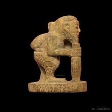 ชูชกไม้แกะ หลวงปู่ทิม วัดละหารไร่