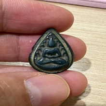 กลีบบัวเมฆพัตร หลวงปู่บุญ วัดกลางฯ นครปฐม