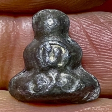 ปิดตาพ่อเดิม วัดหนองโพธิ์ ตะกั่วหน้าเดียวหลังยันต์ สวยเดิมๆ