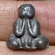 ปิดตาพ่อเดิม วัดหนองโพธิ์ ตะกั่วหน้าเดียวหลังยันต์ สวยเดิมๆ