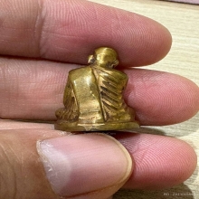 หลวงปู่เเหวน อาจารย์เชื้อ หนูเพชร วัดสะพานสูง ปี16 ตอกโค้ต