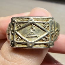 แหวนหลวงพ่อกวยรุ่นแรกปี04