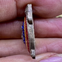 ลพ.หลิว รุ่นบูรณะพระราชวังสนามจันทร์ เนื้อเงินลงยา3สีตอกโค๊ด