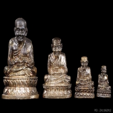 สร้างเจดีย์ปี 33 ชุดกรรมการใหญ่ 4 องค์ เนื้อเงิน กล่องเดิม