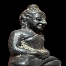 พระชัยวัฒน์เนื้อเหล็กน้ำพี้ หลวงปู่หมุนวัดบ้านจาน