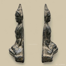 พระร่วงนั่งหลังลิ่ม