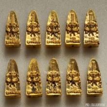 หล่อเตารีดเจ้าแม่ลิ้มกอเหนี่ยว ปี 2542 เนื้อกะไหล่ทอง