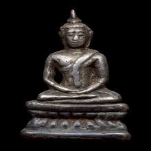 พระเงินนั่งลอยองค์ กรุวัดราชบูรณะ จ.อยุธยา เนื้อเงิน