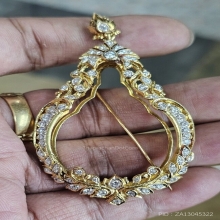 ตลับทองคำ ฝังเพชรเเท้ ใสเหรียญมหาชนกพิมพ์ใหญ่ สวยมาก