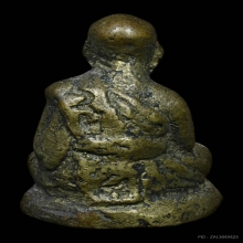 C.รูปหล่อโบราณ ลพ.มิ่ง วัดกก รุ่นแรก ปี2500