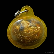 ลูกอมเทียนชัยผสมผงว่านยาและเส้นเกศา ปิดทอง หลวงพ่อพรหม 