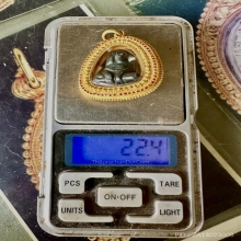 พระปิดตามหาอุต เข่าบุ๋มโดยมี(หลวงพ่อทับวัดทองปลุกเสก) 