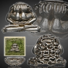 ปิดตายันต์ยุ่งชินอุตตโม รุ่นแรก เนื้อเงิน หลวงปู่แหวน 2518