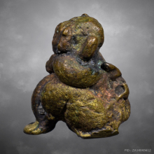 พระปิดตาพิมพ์ปั้นหุ่นเทียน อาจารย์เอียด วัดดอนศาลา ปี2485