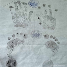 ผ้ายันต์ลายมือเท้า พ่อคลิ้ง 30 *45 ซ.ม.ยุคแรก+ปั๊มตราวัด