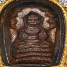 ปรกจ้อย ปู่ทิม ปี17 หน้าเล็ก หูขีด ผิวไฟแดงๆ+ทองฝังเพชรแท้