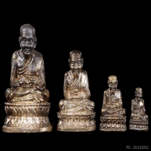 สร้างเจดีย์ปี 33 ชุดกรรมการใหญ่ 4 องค์ เนื้อเงิน กล่องเดิม